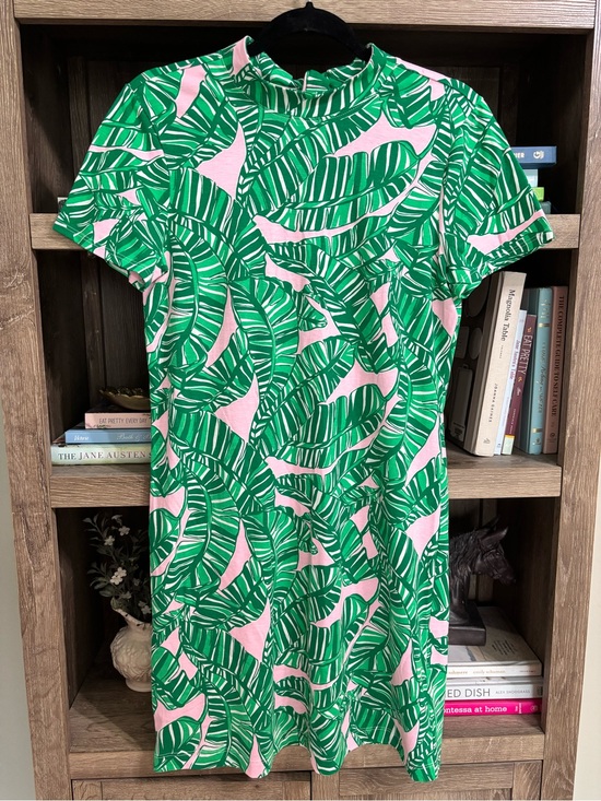 Lilly Pulitzer Dresses & Skirts - Lilly Pulitzer Hallie Short Sleeve Dress in Let’s Go Bananas Print, Size M